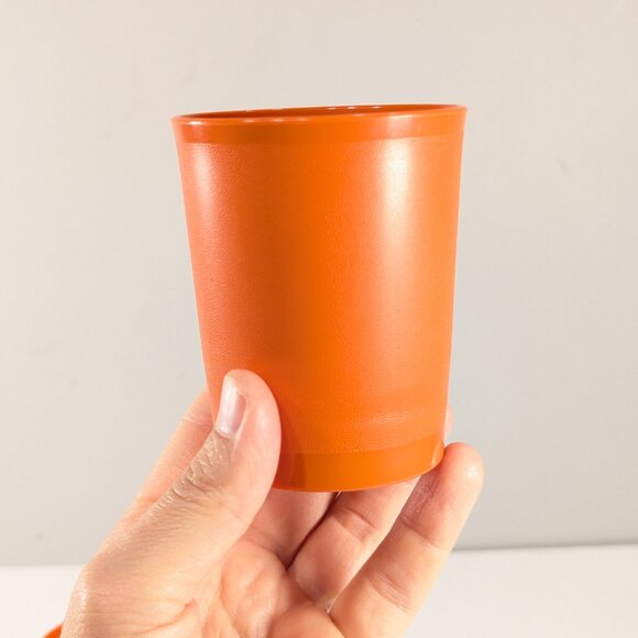 Orange Tupperware set of 4 short drinking cups, childrens tumblers - Picture 5 of 7